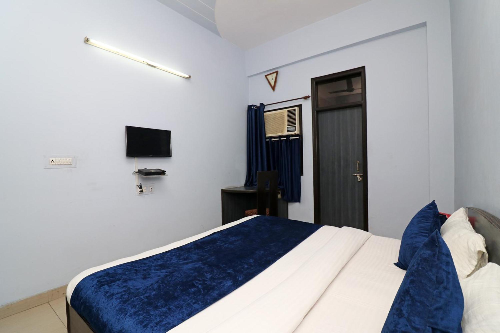 Hotel O Alpine Residency ファリーダーバード エクステリア 写真