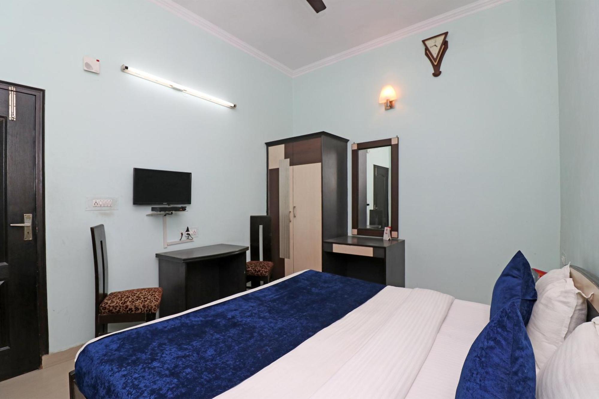Hotel O Alpine Residency ファリーダーバード エクステリア 写真
