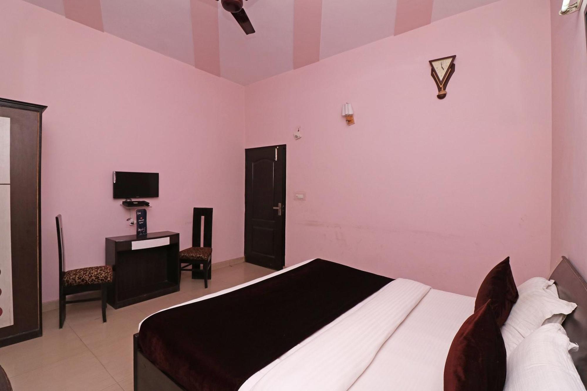 Hotel O Alpine Residency ファリーダーバード エクステリア 写真